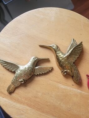 Vintage 1980s Homco Brass Toned Plastic Hummingbird Wall Decor Pair.